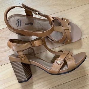 Clark’s Collection soft cushion sandal size 9
